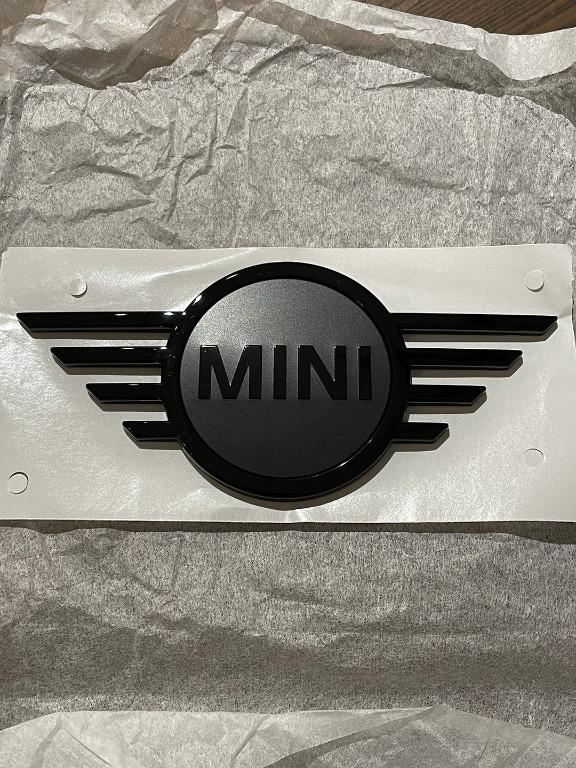 Mini cooper outlet front badge