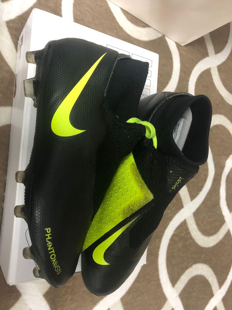 Ghost hotsell lace nike