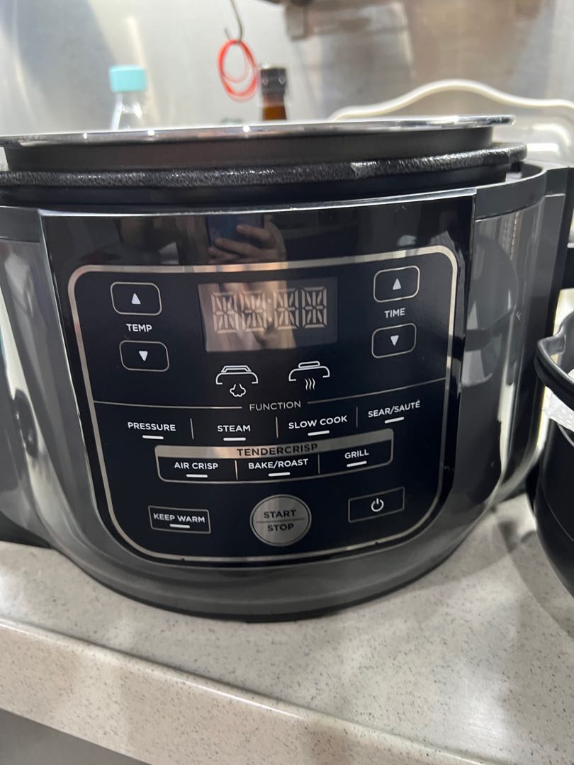 Ninja foodie multi cooker + air fryer in one pot OP300, TV & Home