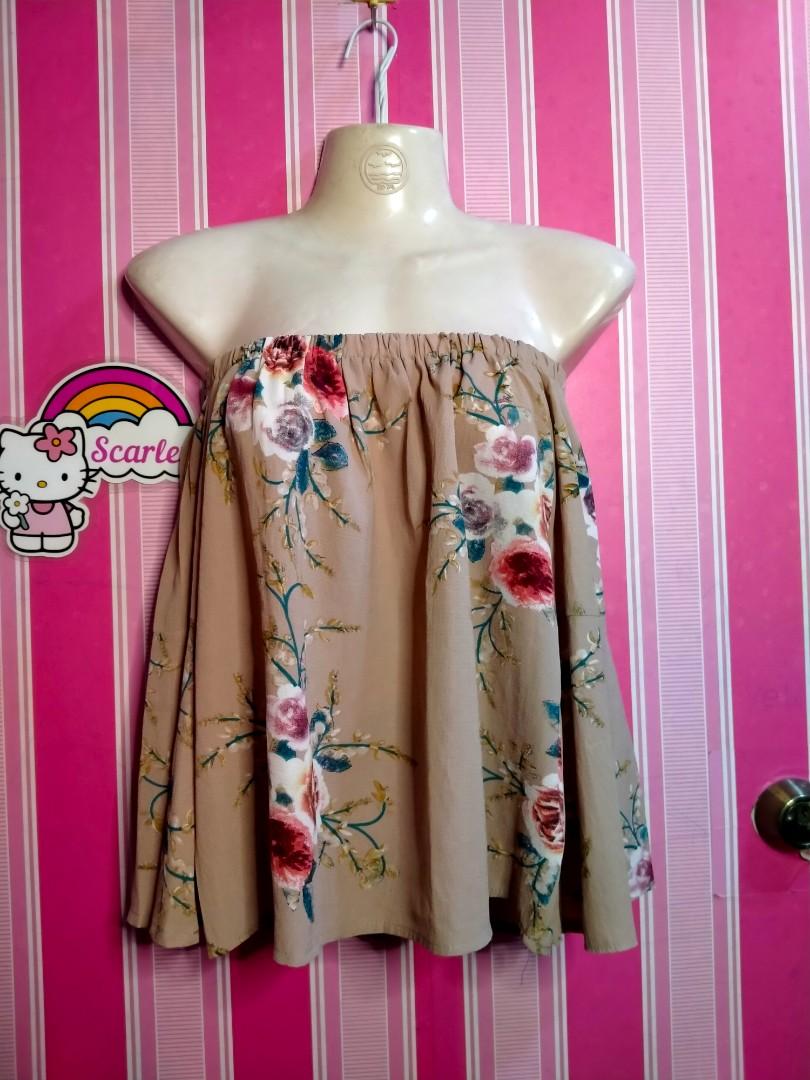 Off Shoulder Floral (Category: Others Tops) located in Quezon City. Submitted by mgracee (Listing ID 1138426145, Image 3). Description: ‼️Off shoulder floral‼️ 📢SIZE: Small to Medium 📢used once ( pinang attend lang ng graduation) 📍Quezon City.