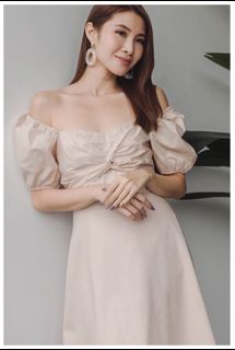(Category: ) located in . Submitted by peekabooksg (Listing ID 1138381713, Image 1). Description: .