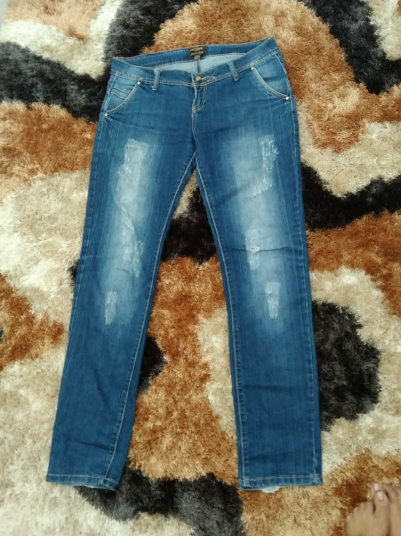 Roberto cavalli jeans, Women's Fashion, Bottoms, Jeans \u0026 Leggings on  Carousell