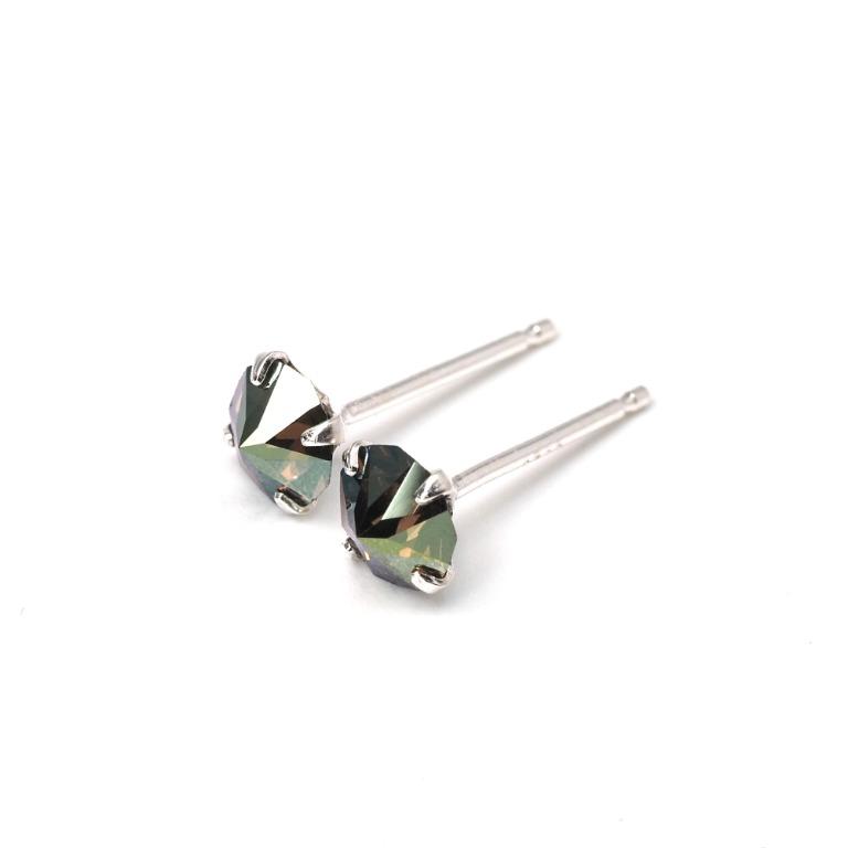 Mens top green earrings