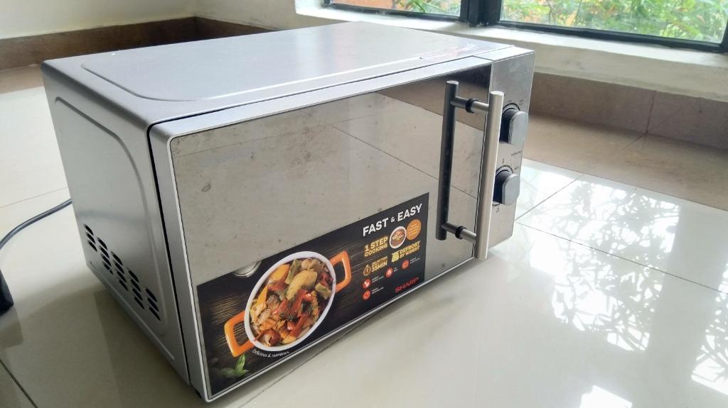 Sharp R213CST Microwave Oven 20L, TV & Home Appliances, Kitchen