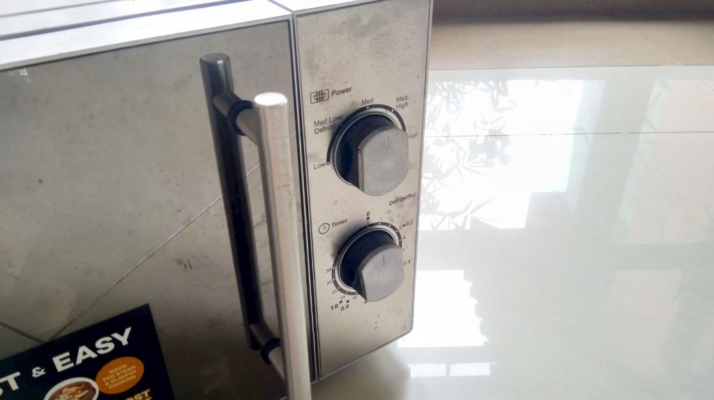 Sharp R213CST Microwave Oven 20L, TV & Home Appliances, Kitchen Appliances, Ovens & Toasters on