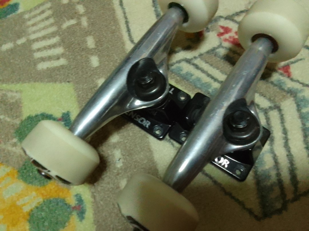 Skateboard trucks and wheels (tensor brand), Sports Equipment, Other