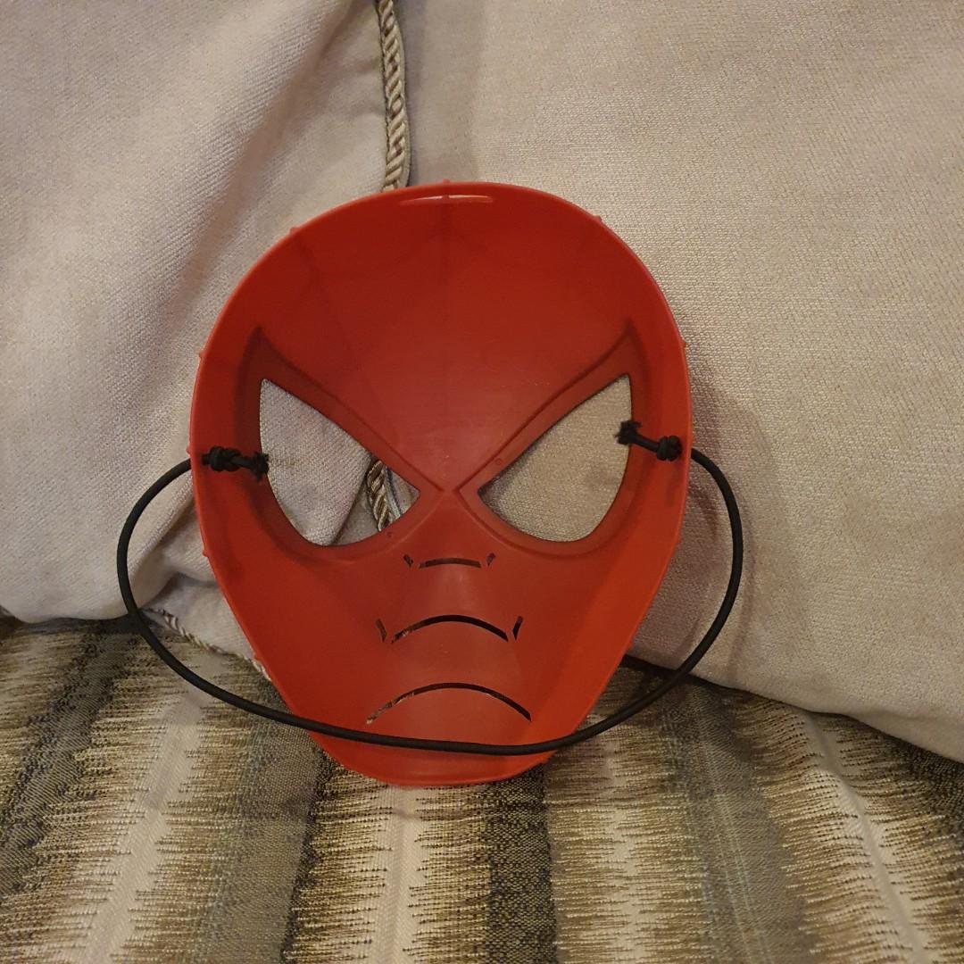 Spiderman Mask, elbow and knee pads, Hobbies & Toys, Toys & Games on