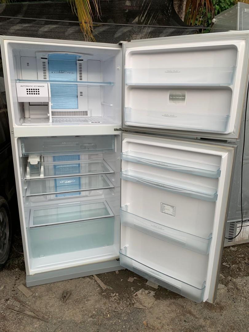 TOSHIBA auto ice maker 2 door refrigerator fridge, TV & Home Appliances