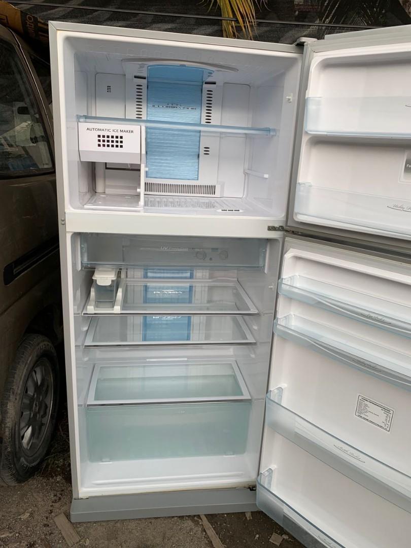 TOSHIBA auto ice maker 2 door refrigerator fridge, TV & Home Appliances