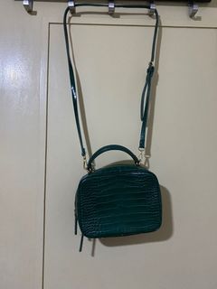 (Category: ) located in . Submitted by nazira65 (Listing ID 1138440993, Image 1). Description: .