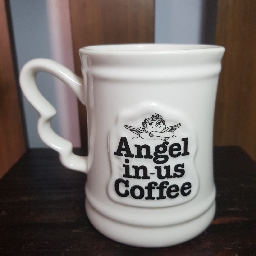 https://media.karousell.com/media/photos/products/2022/1/2/angelinus_coffee_collectible_m_1641146899_43b861d6.jpg