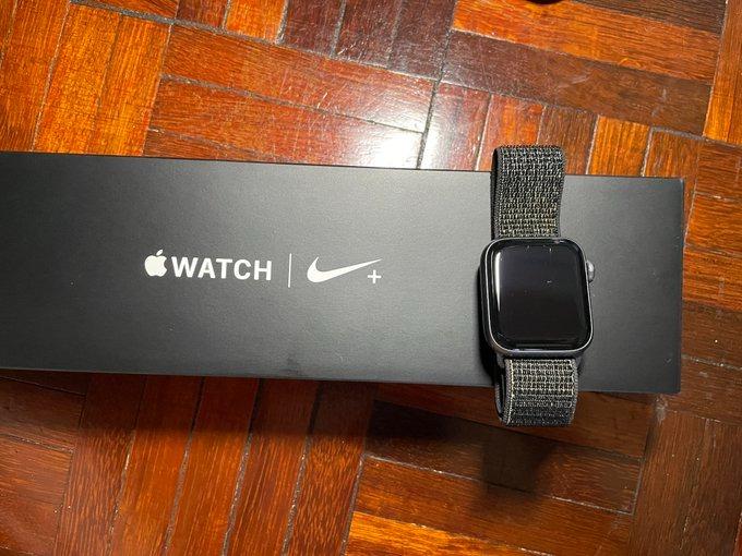 Apple Watch Series 4 40mm Aluminium Case Space Gray Mobile