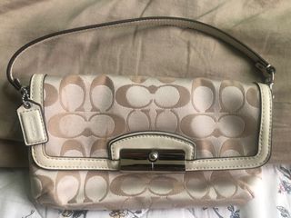 (Category: ) located in . Submitted by amandalicious (Listing ID 1134880952, Image 1). Description: .