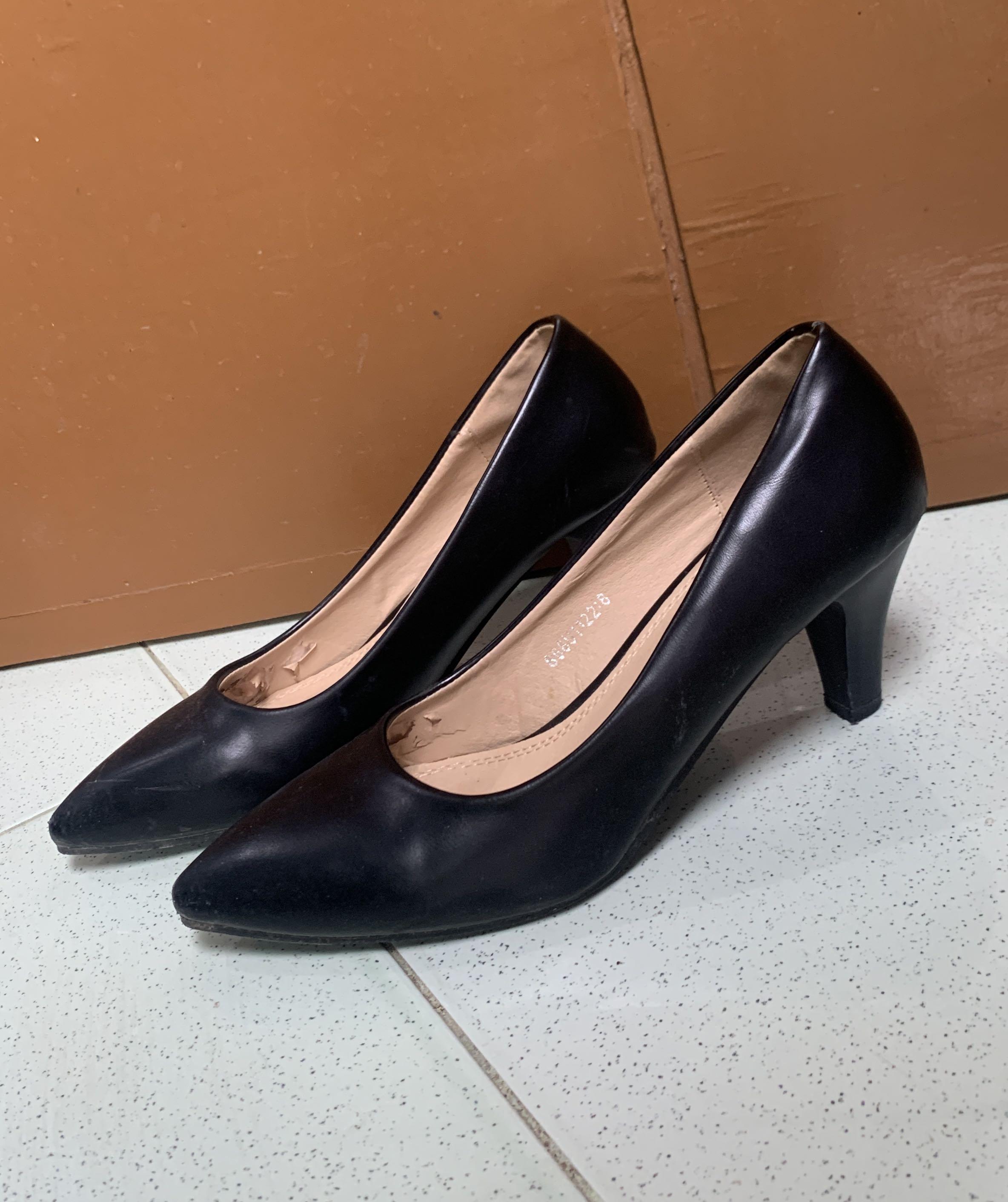 black heels (office/school shoes), Women's Fashion, Footwear, Heels on  Carousell