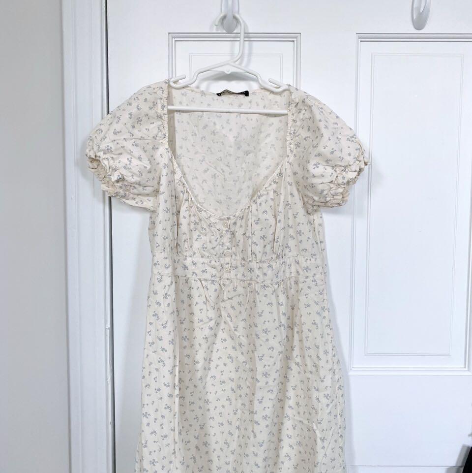 Brandy Melville, Dresses, Nwt Brandy Melville Robbie Dress White And Pink  Floral Print