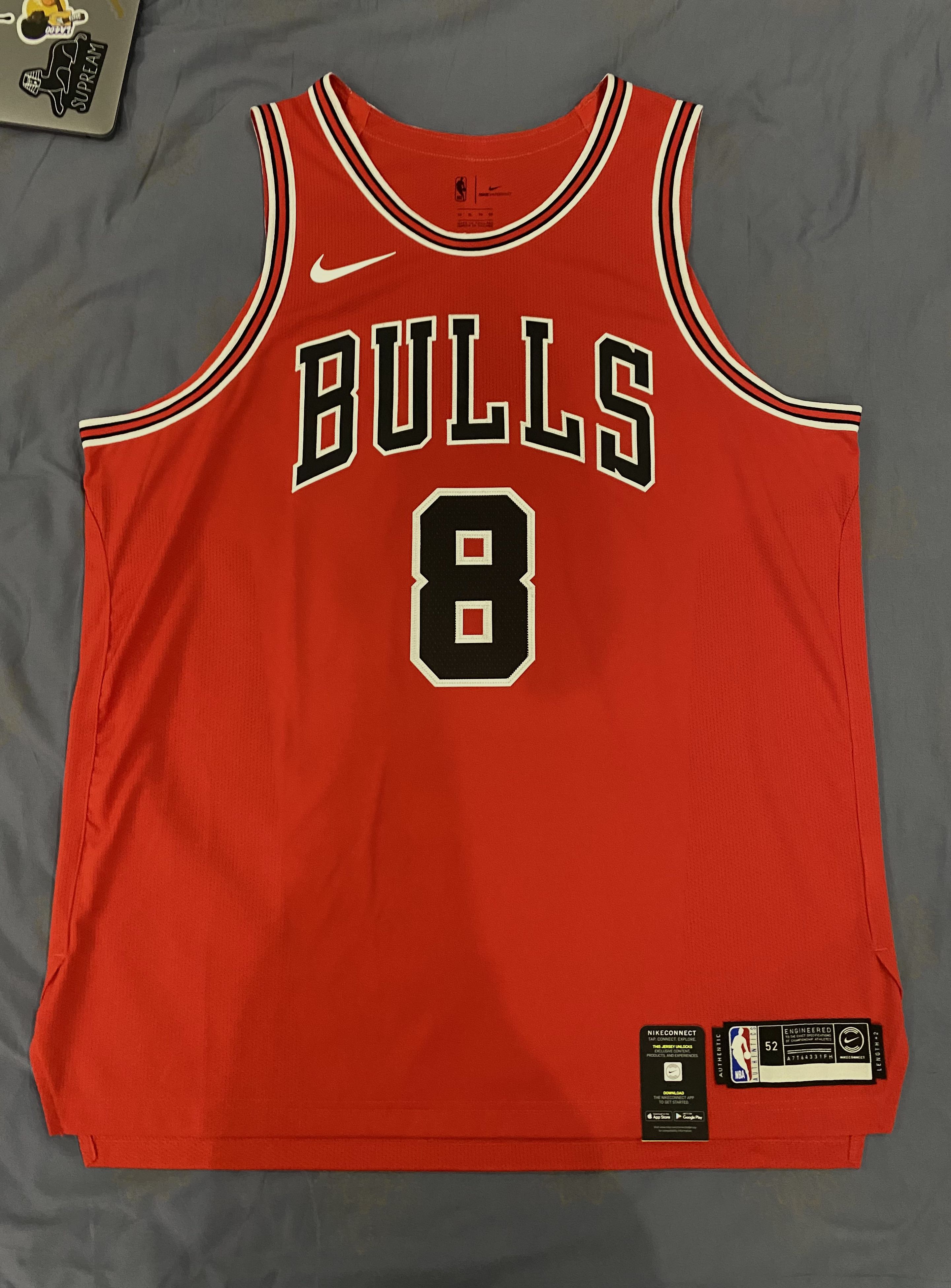 Authentic BNWT Chicago Bulls Alex Caruso Nike NBA City Edition Swingman  Jersey, Men's Fashion, Activewear on Carousell
