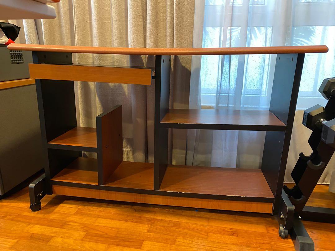 Computer Table (Category: Tables & Sets) located in Singapore. Submitted by EagleBird (Listing ID 1135032130, Image 2). Description: Computer cum writing table . Tray can pull out and push in. Dimension : L 120cm X B 49cm X H 78cm .