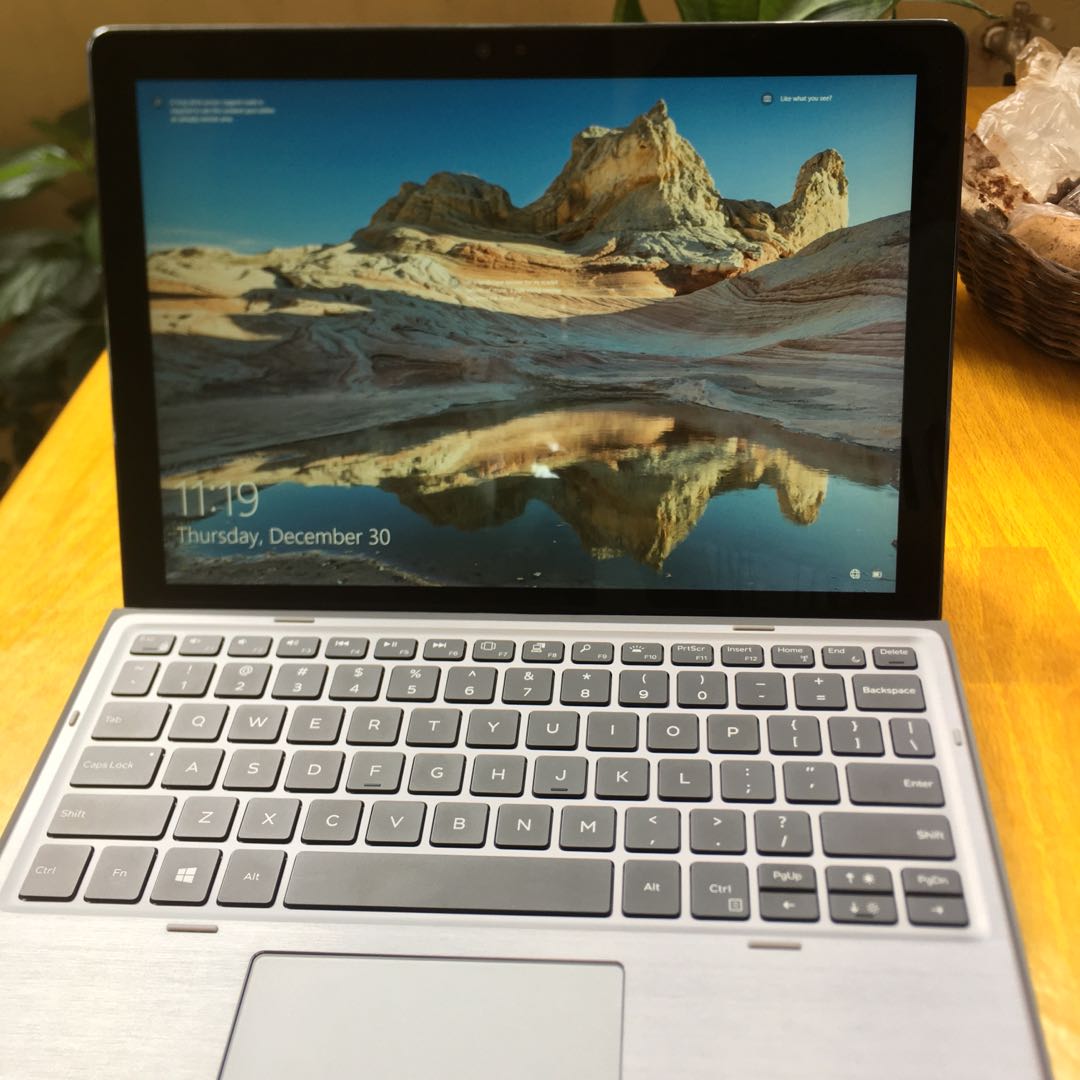Dell Latitude 7210 2in1 laptop tablet with pen, Computers & Tech