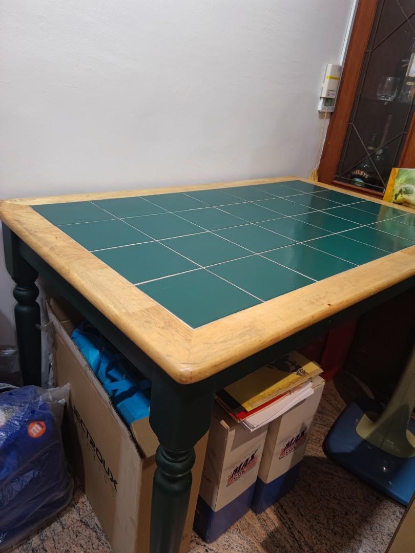 dining table (Category: Tables & Sets) located in Singapore. Submitted by eugene86 (Listing ID 1134894021, Image 2). Description: .