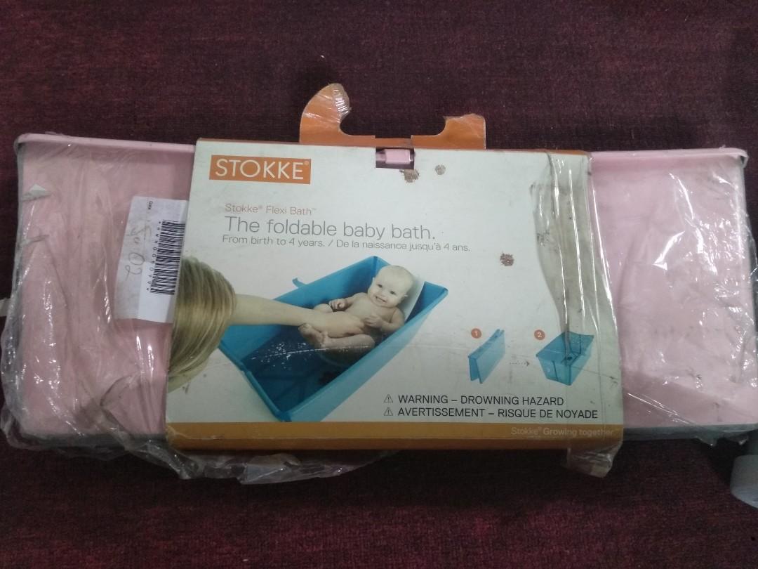 ELC foldable baby bath, Kesehatan & Kecantikan, Kulit, Sabun & Tubuh