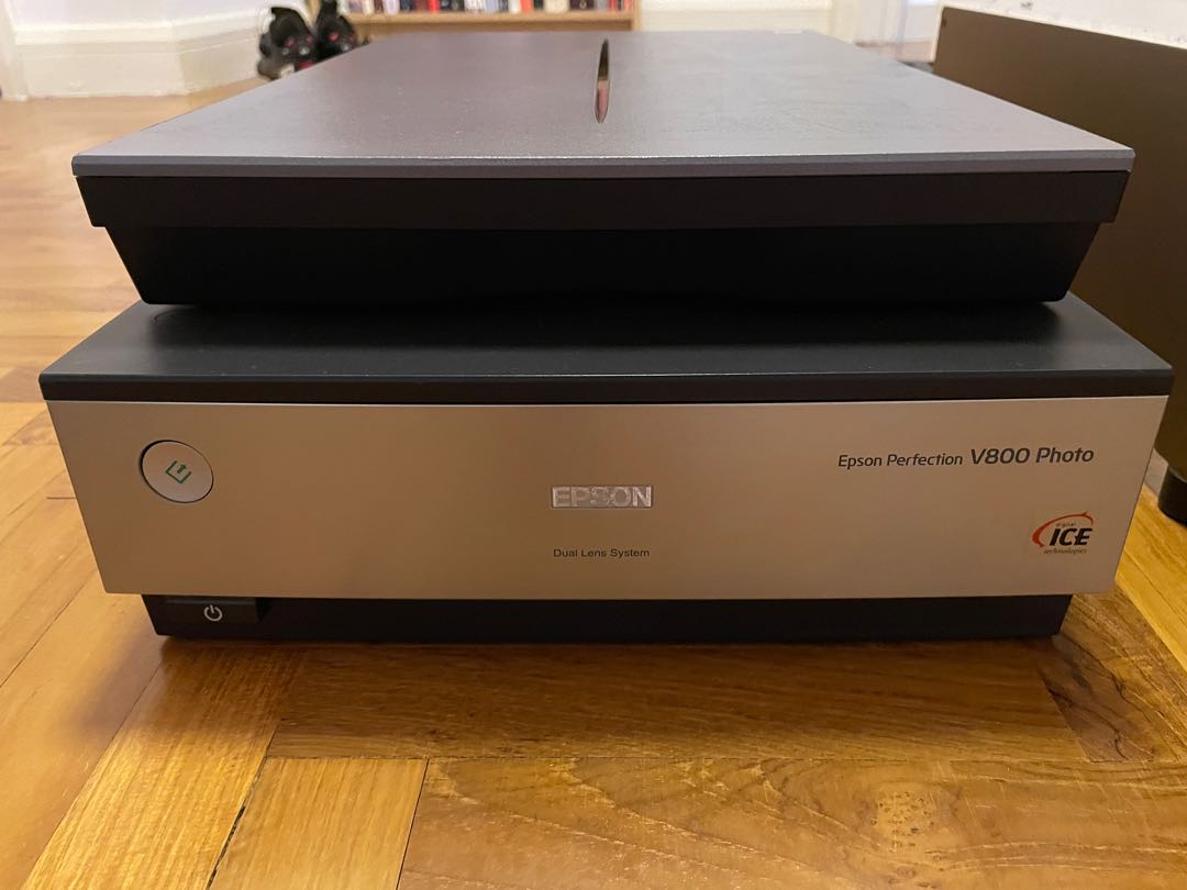 Epson Perfection V800 film scanner kit, Photography, Photography