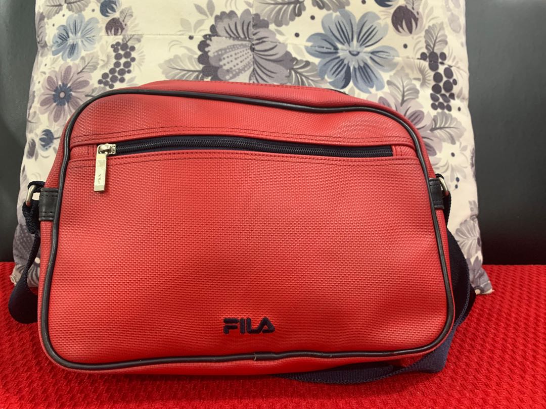 Beg fila kecil sale
