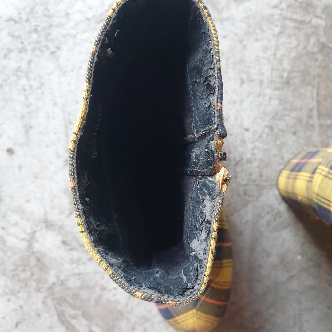 Forever 21 Yellow Plaid Clueless Cher Horowitz 90s vintage boots