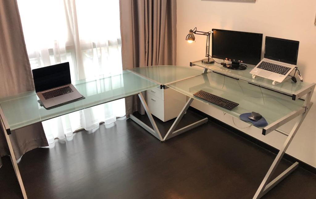 Freedom furniture glass desk discount