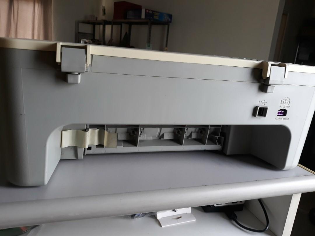 HP Deskjet F4280 (Category: Printers, Scanners & Copiers) located in Caloocan City. Submitted by fifthfloorfinds (Listing ID 1134989683, Image 2). Description: issue with paper roll out during printing.