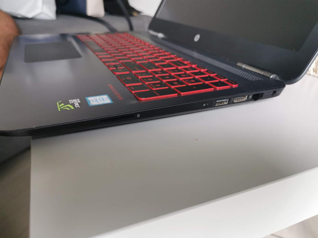 Hp omen deals 960m