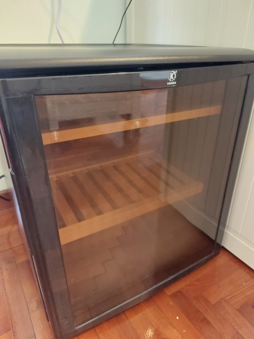 Kadeka Wine Chiller (KSJ115EW), TV & Home Appliances, Kitchen