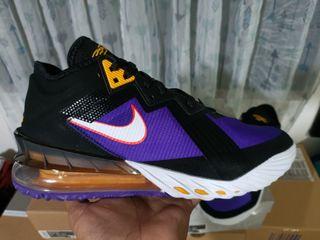 Lebron 18 low lakers sz 10.5