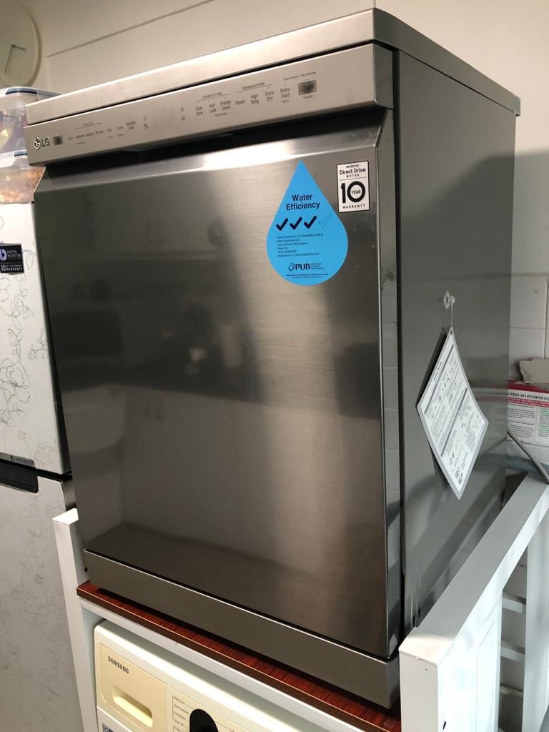 LG dishwasher ( under warranty) with stand, TV & Home Appliances