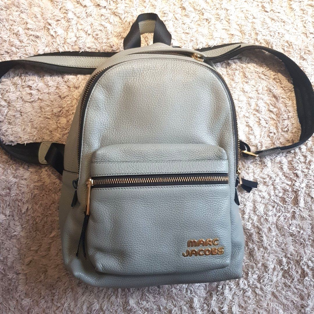 Marc jacobs 2025 backpack grey