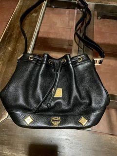 (Category: ) located in . Submitted by phbudgetluxuryfinds (Listing ID 1135013974, Image 1). Description: .