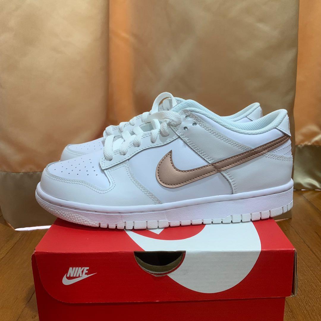 White nike shoes with rose gold swoosh outlet