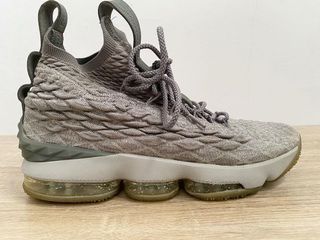 Adidas AirMax 720, Fesyen Pria, Sepatu , Sneakers di Carousell