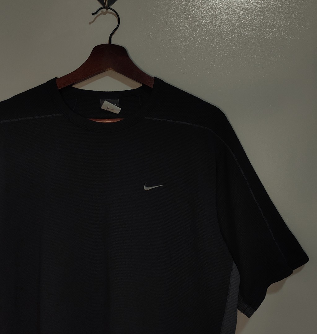 Nike Sphere Dry Tshirt, Men's Fashion, Tops & Sets, Tshirts & Polo ...