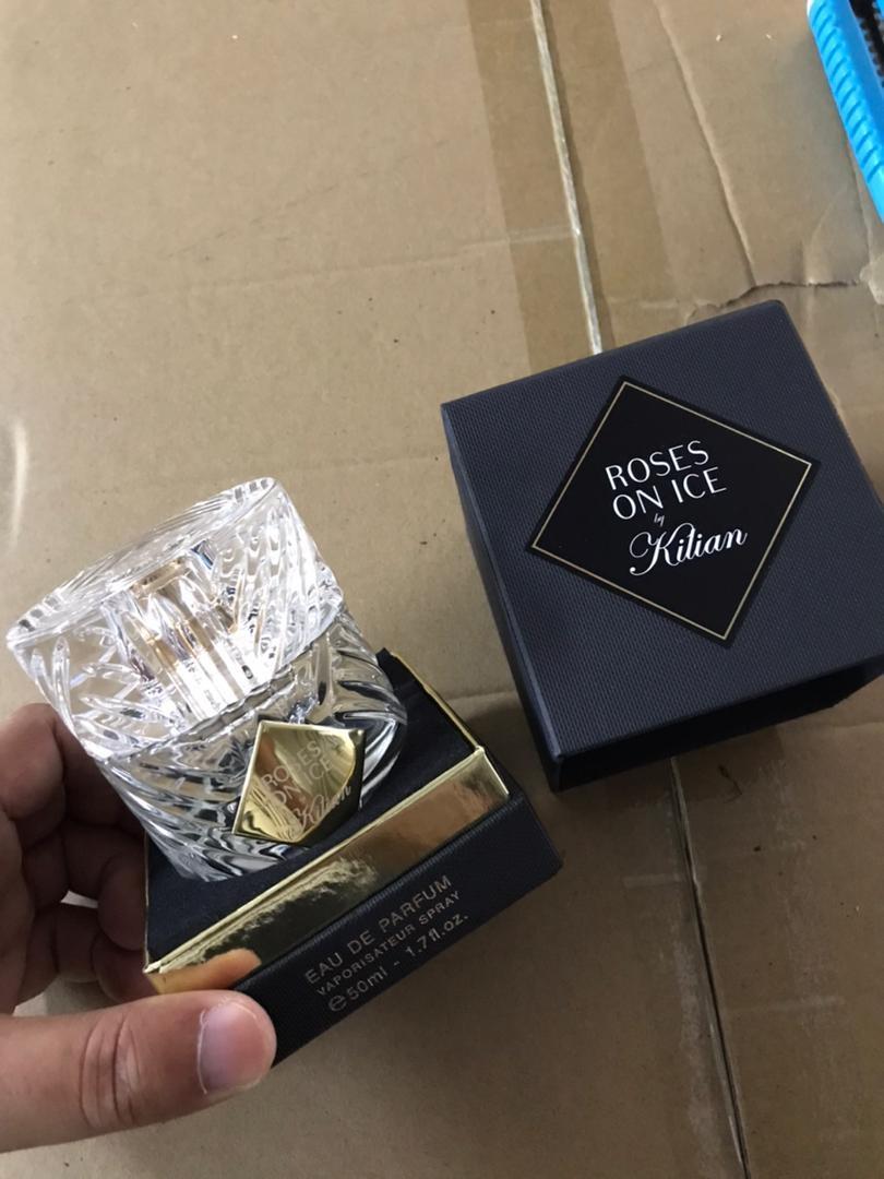 Roses on ice 2025 parfum