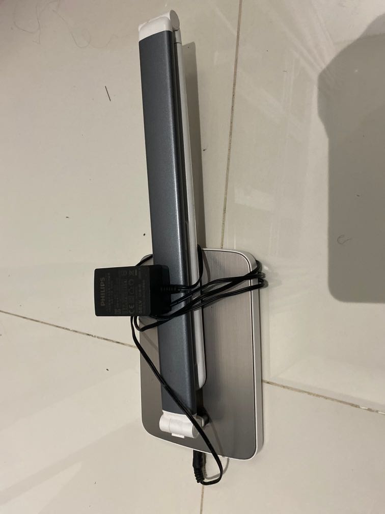 Philips study table light, Furniture & Home Living, Lighting & Fans