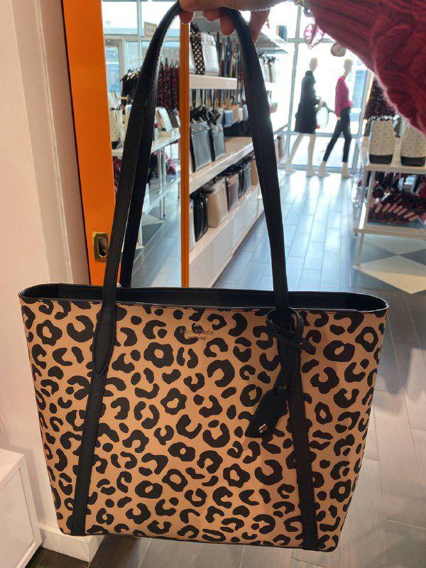 PREORDER KATE SPADE CARA GRAPHIC LEOPARD LARGE TOTE Women s