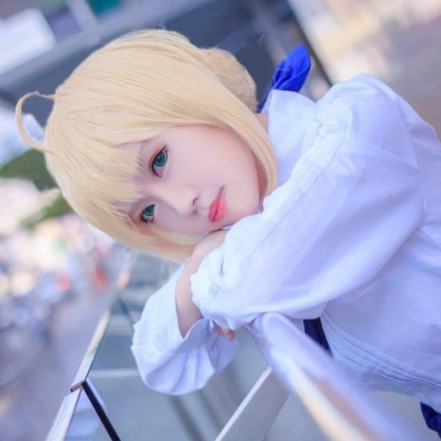 Saber Cosplay Wig with blue hair ribbon Women s Fashion Watches