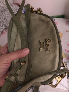 （分類：）位於 。 由 rhiky 提交（商品編號 1134980684，圖片 1）。簡介： 。