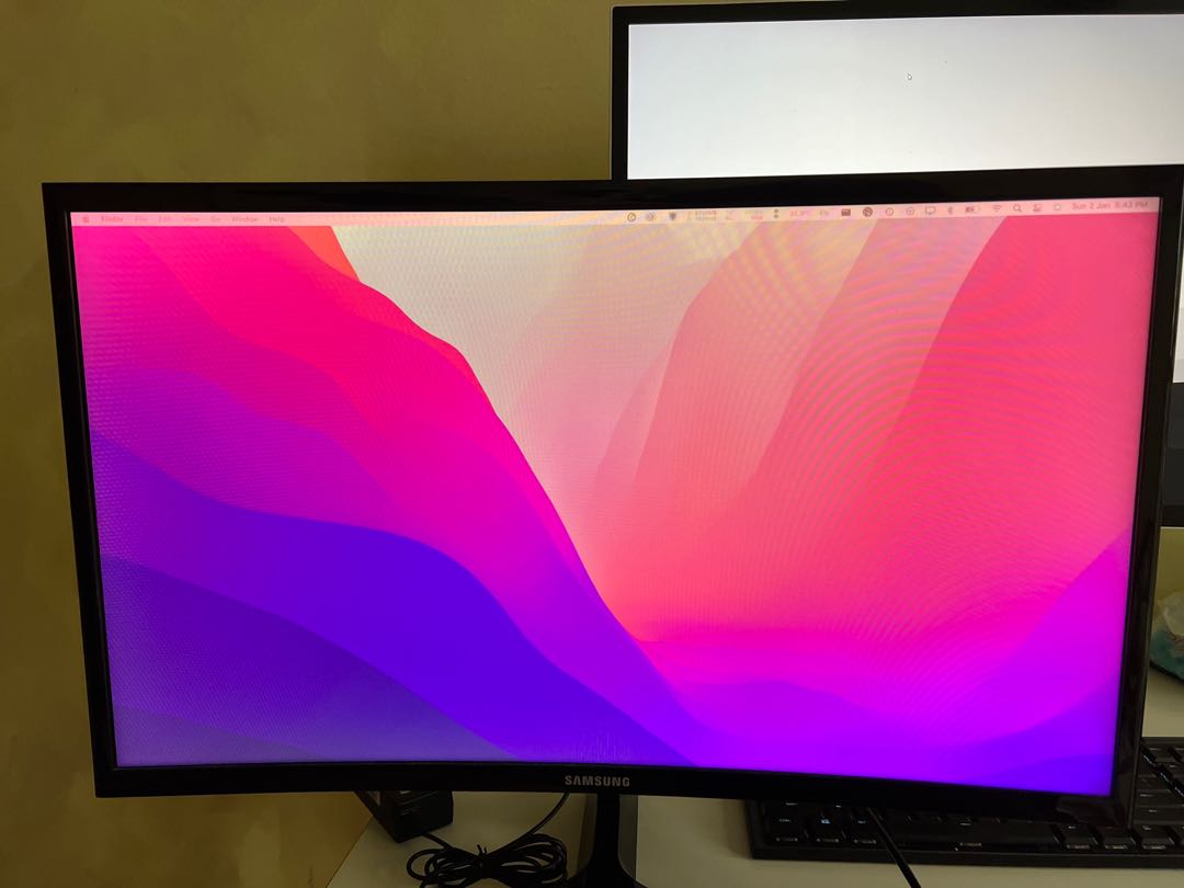 Samsung Curved Monitor 24" (CF396) (Perfect Condition), Computers
