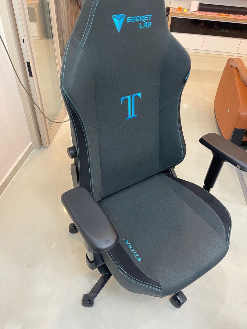 Titan xl store gaming chair