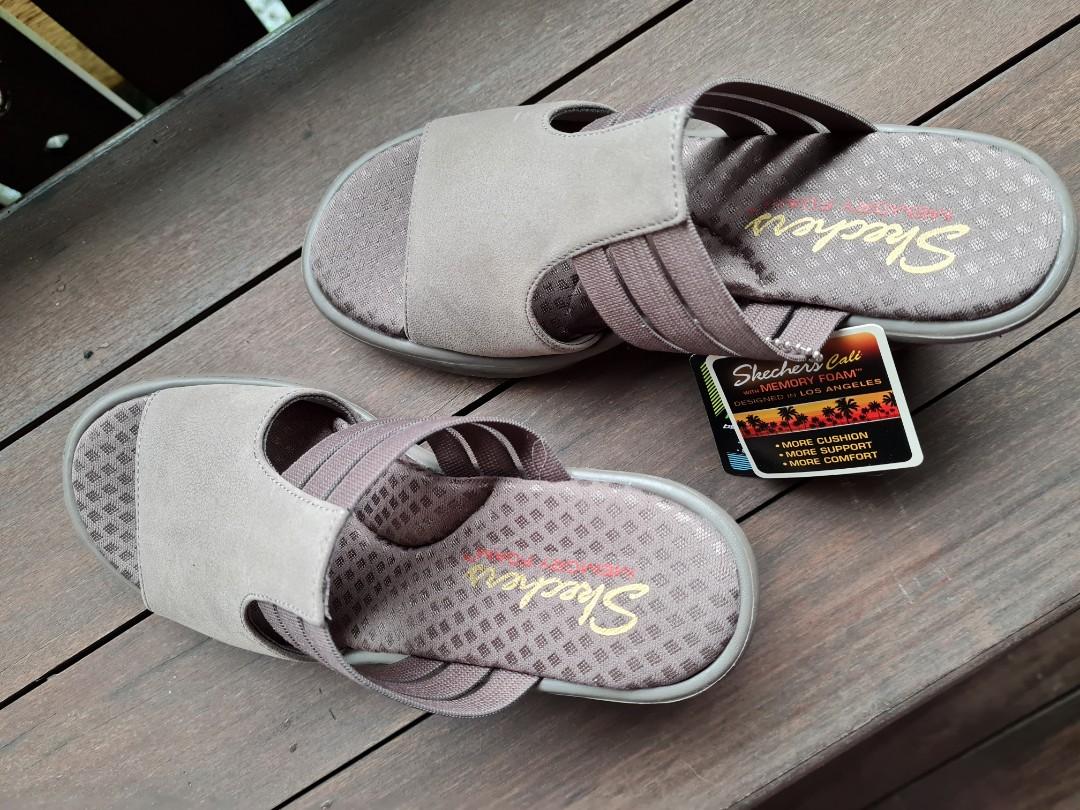 Skechers cali deals memory foam