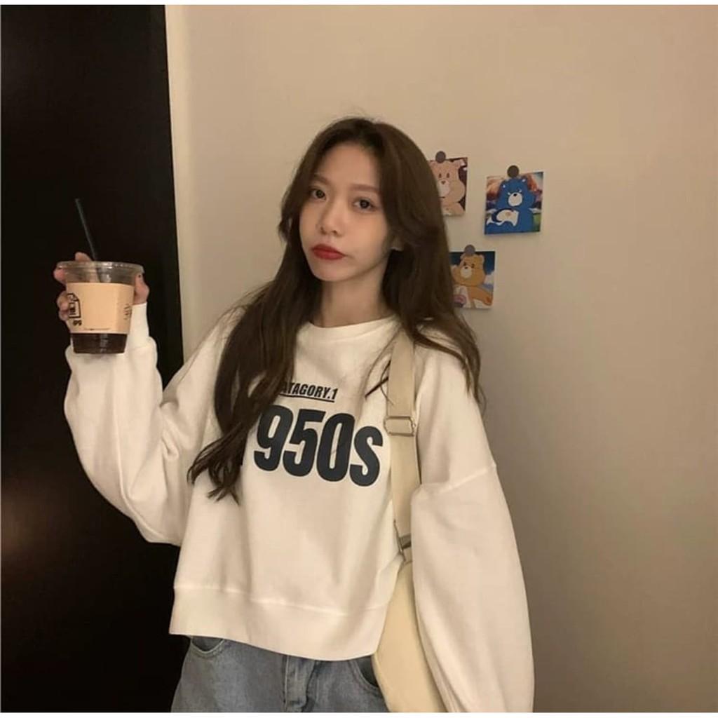 Sweater crop wanita Oversized 1950's, Olshop Fashion, Olshop Wanita di  Carousell