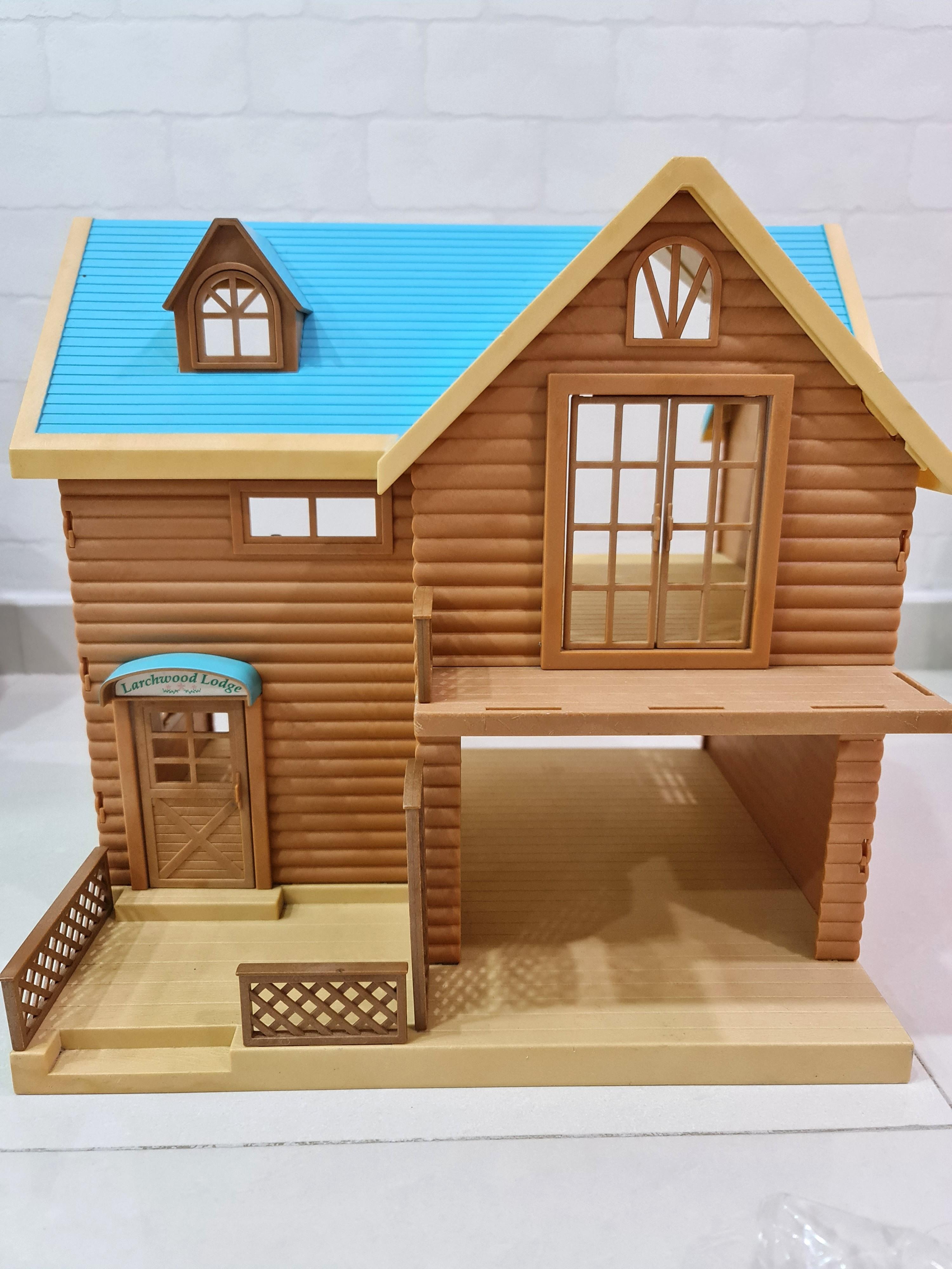 Sylvanian Families Larchwood Lodge Doll House, Hobbies & Toys, Toys
