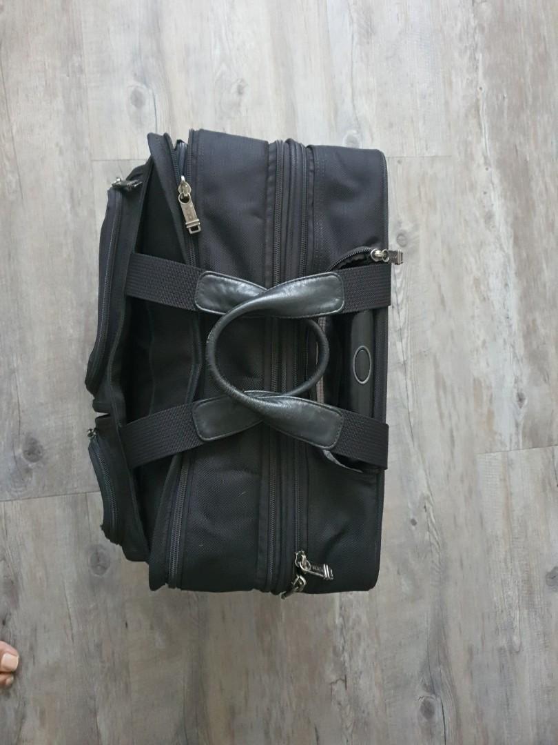 Tumi Flight Bag, Men's Fashion, Bags, Briefcases on Carousell