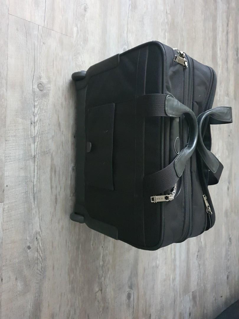 Tumi Flight Bag, Men's Fashion, Bags, Briefcases on Carousell